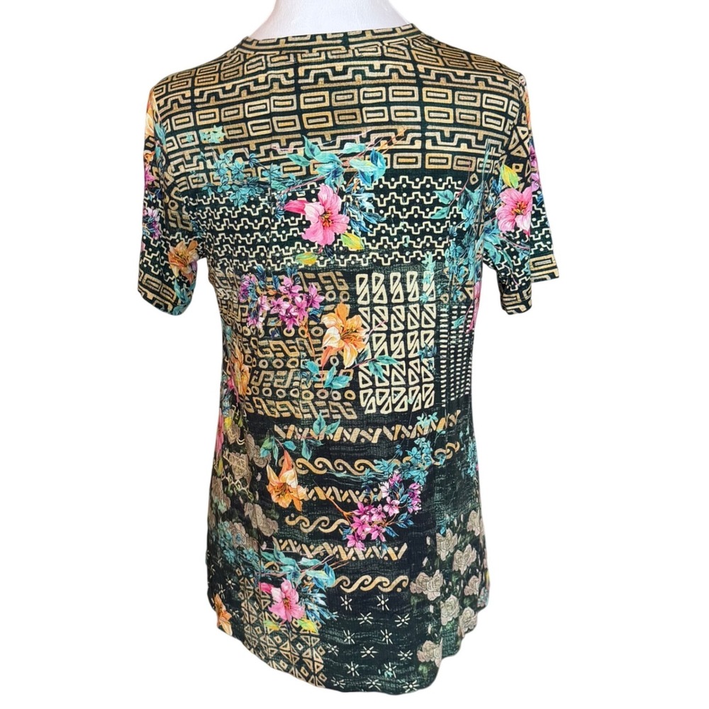 Johnny Was Weller Favorite Crewneck Floral Geometric Bamboo Viscose M
T15022-4 - Picture 2 of 6